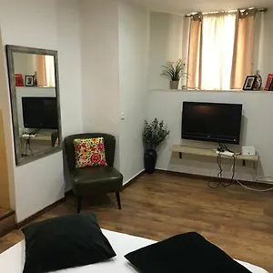 https://german-colony-studio.gethaifahotels.com